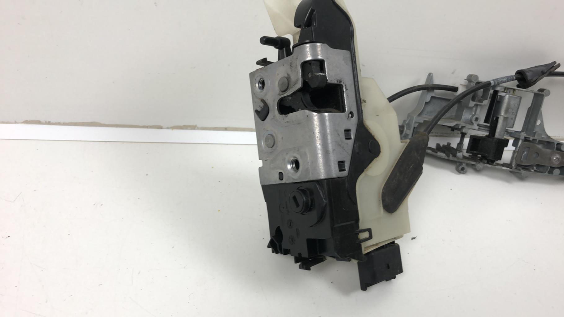 Chiusura centralizzata anteriore sinistra PEUGEOT 208 1 PHASE 1 Diésel - 1