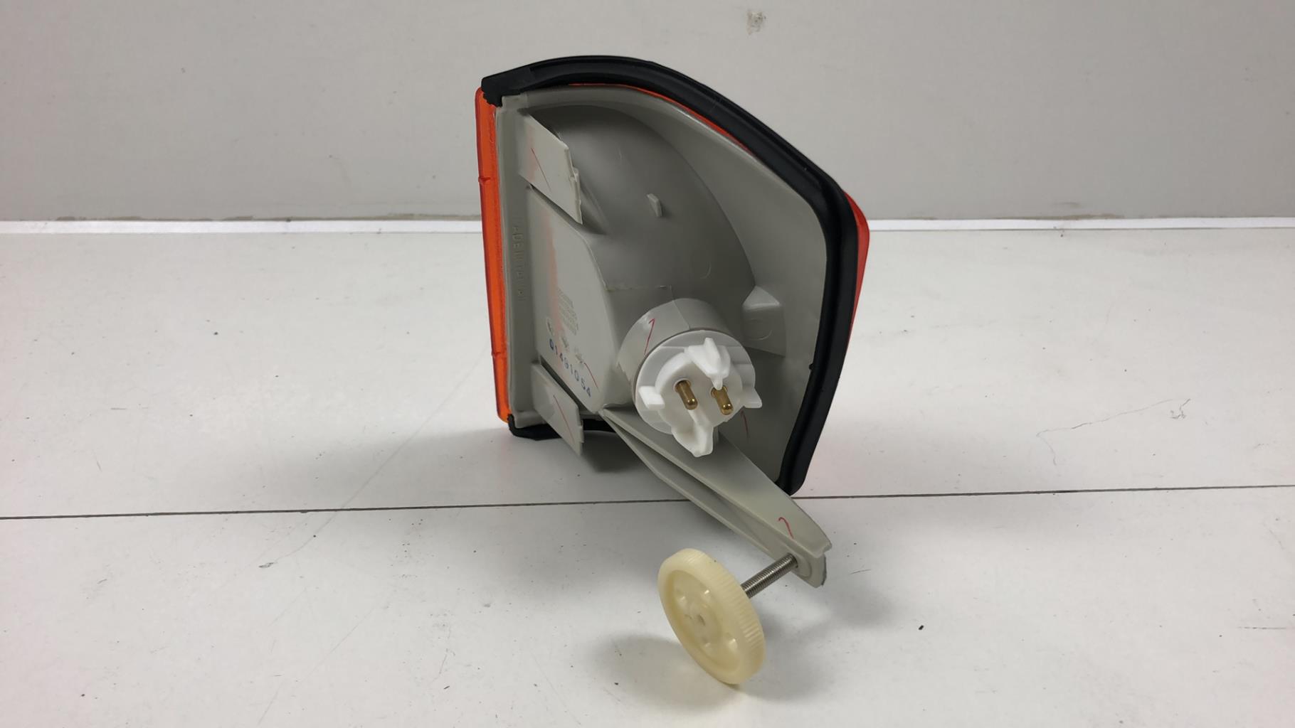 Gruppo ottico anteriore secondario destro (luci)(freccia) MERCEDES 190 W201 PHASE 1  - 1