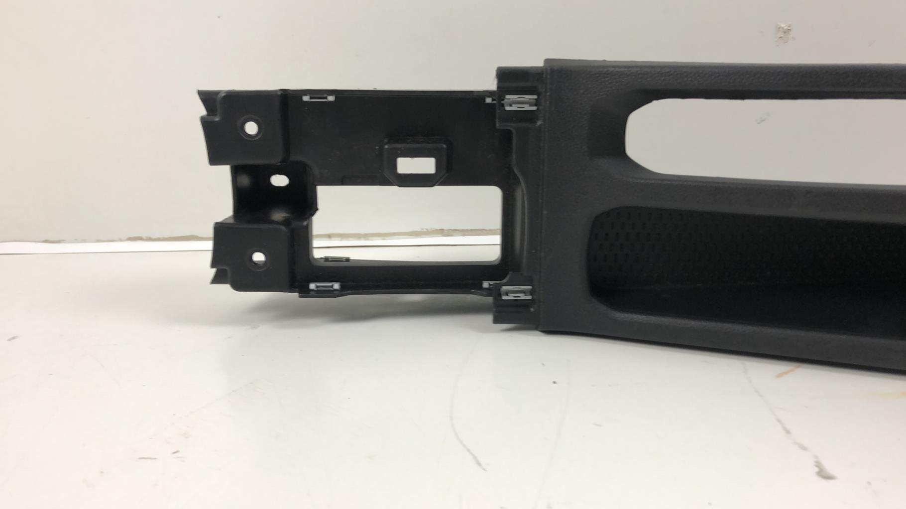 Console central (interieur plastique) DACIA DUSTER 2 PHASE 1 Diesel - 1