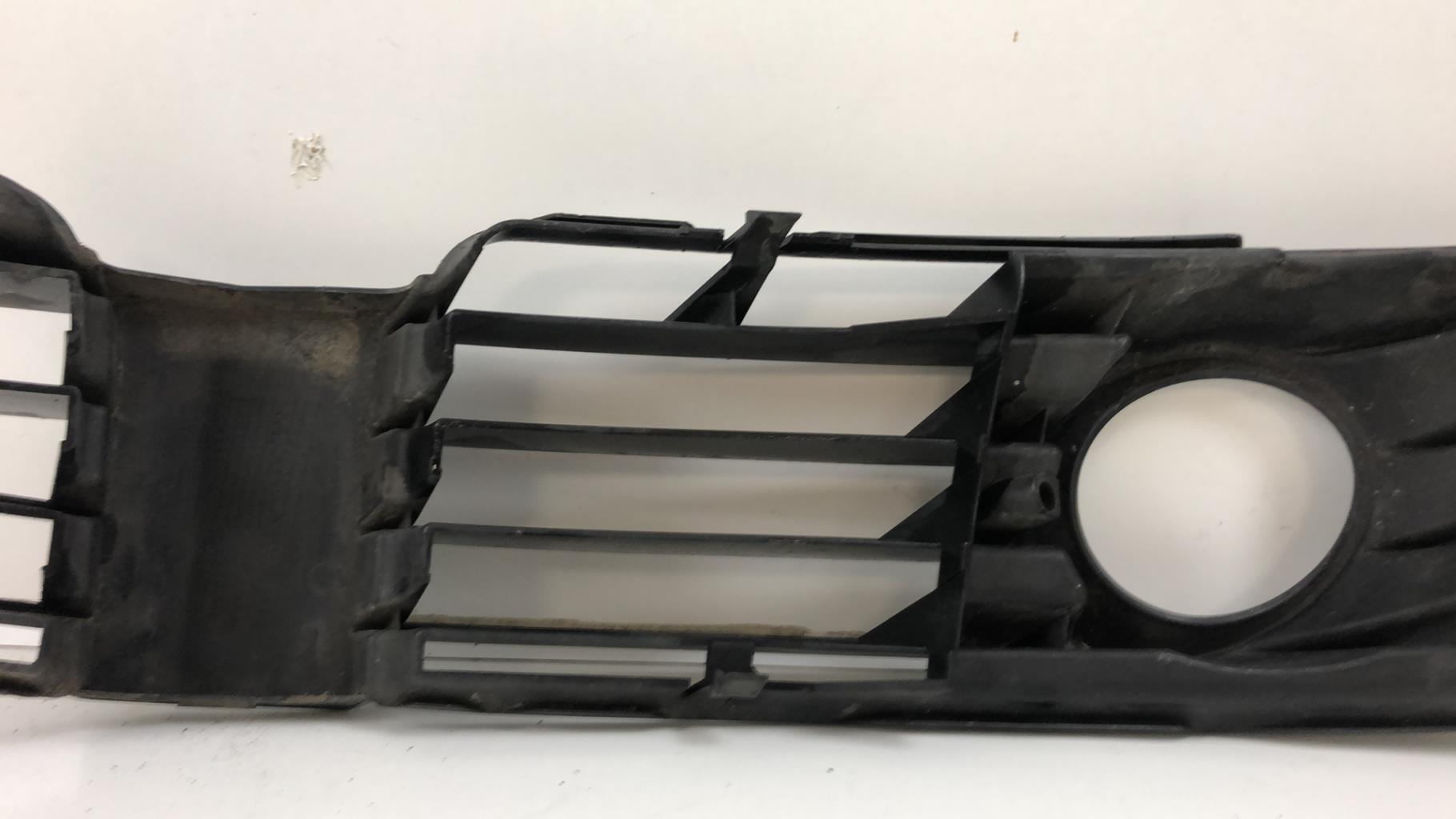 Cornice faro sinistro VOLKSWAGEN PASSAT 4 PHASE 2 Diésel - 1
