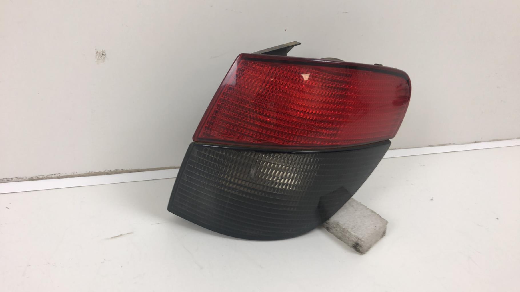 Fanale posteriore principale destro (luci) PEUGEOT 406 PHASE 1 BREAK Gasolina - 1