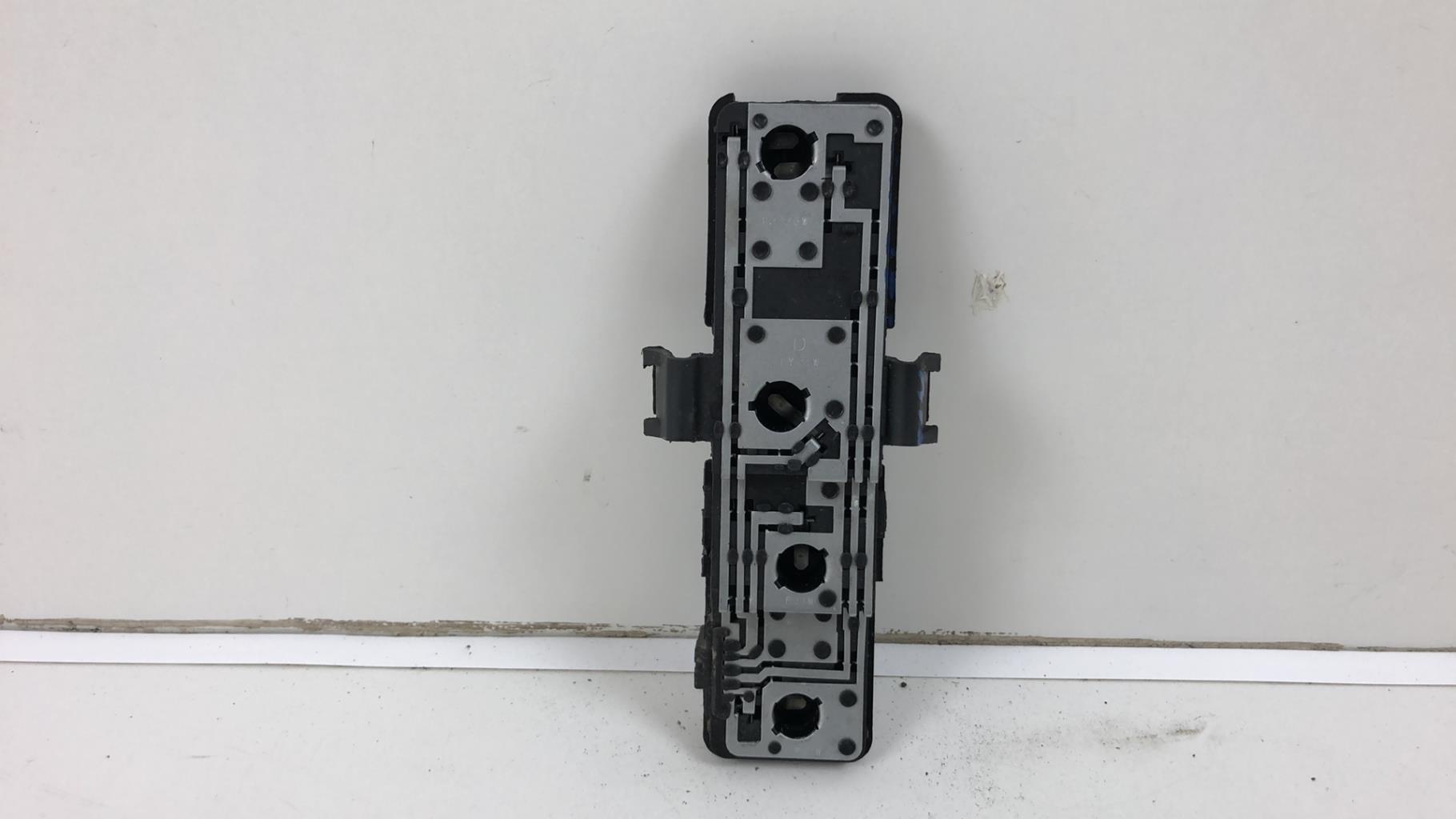 Base portalampade fanale posteriore destro CITROEN XSARA PICASSO PHASE 1 Diésel - 1