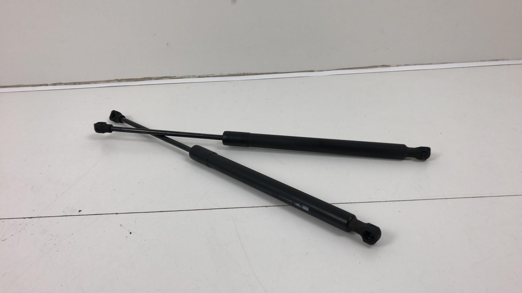 Verin de coffre RENAULT CLIO 4 PHASE 1 Diesel - 1