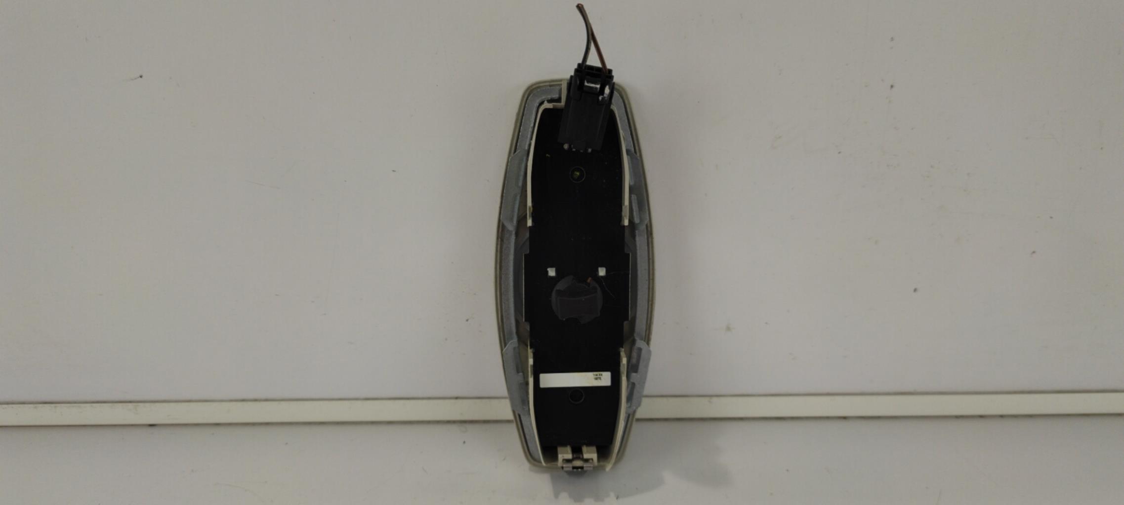 Eclairage de plafonnier FORD FOCUS 3 PHASE 1 BREAK Diesel - 1