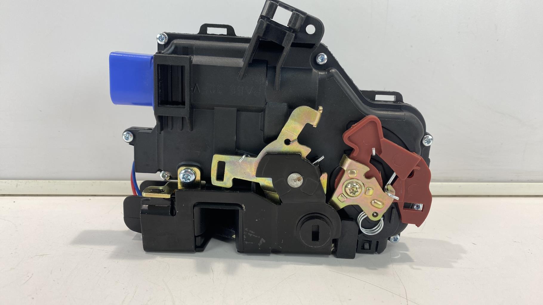Chiusura centralizzata posteriore destra VOLKSWAGEN GOLF 5 Gasolina - 1