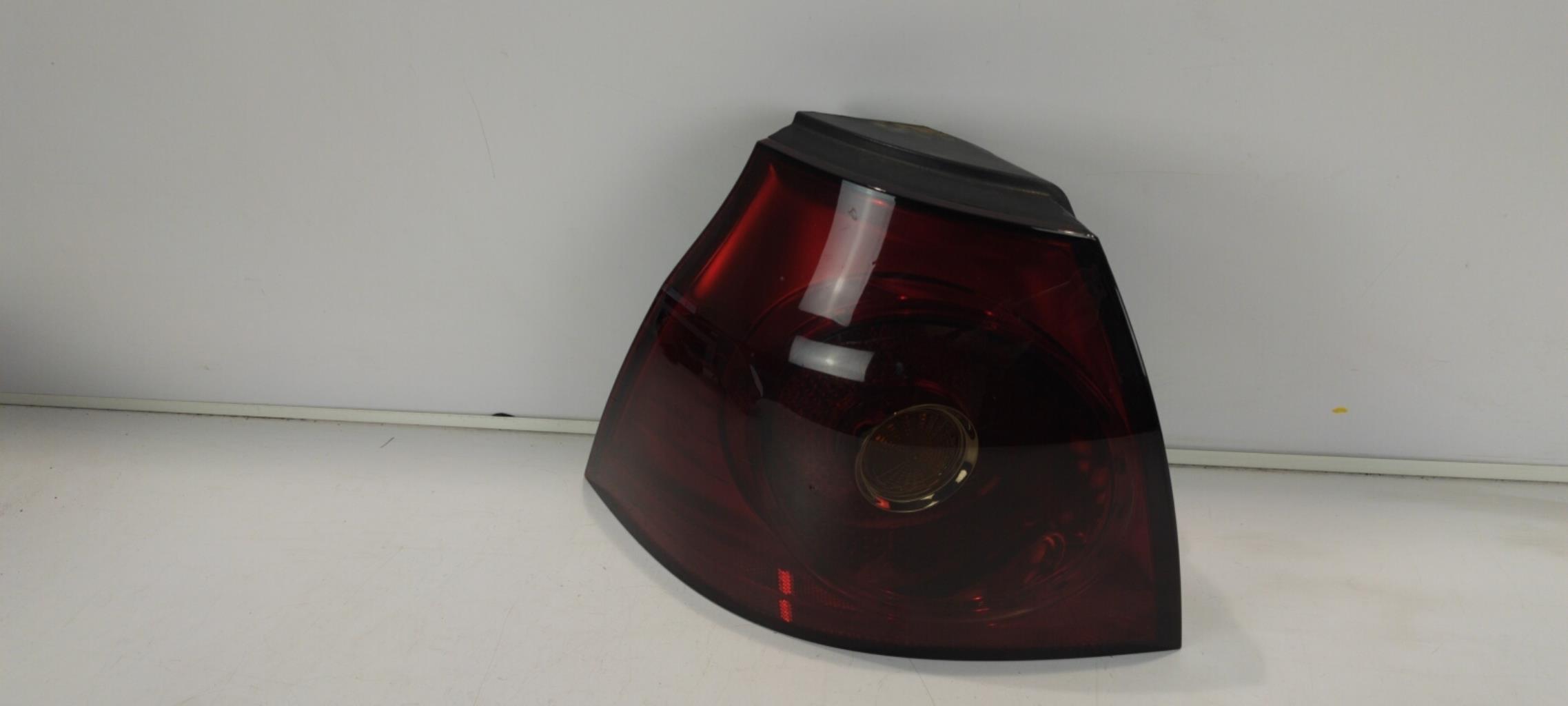 Fanale posteriore principale sinistro (luci) VOLKSWAGEN GOLF 5 Gasolina - 1