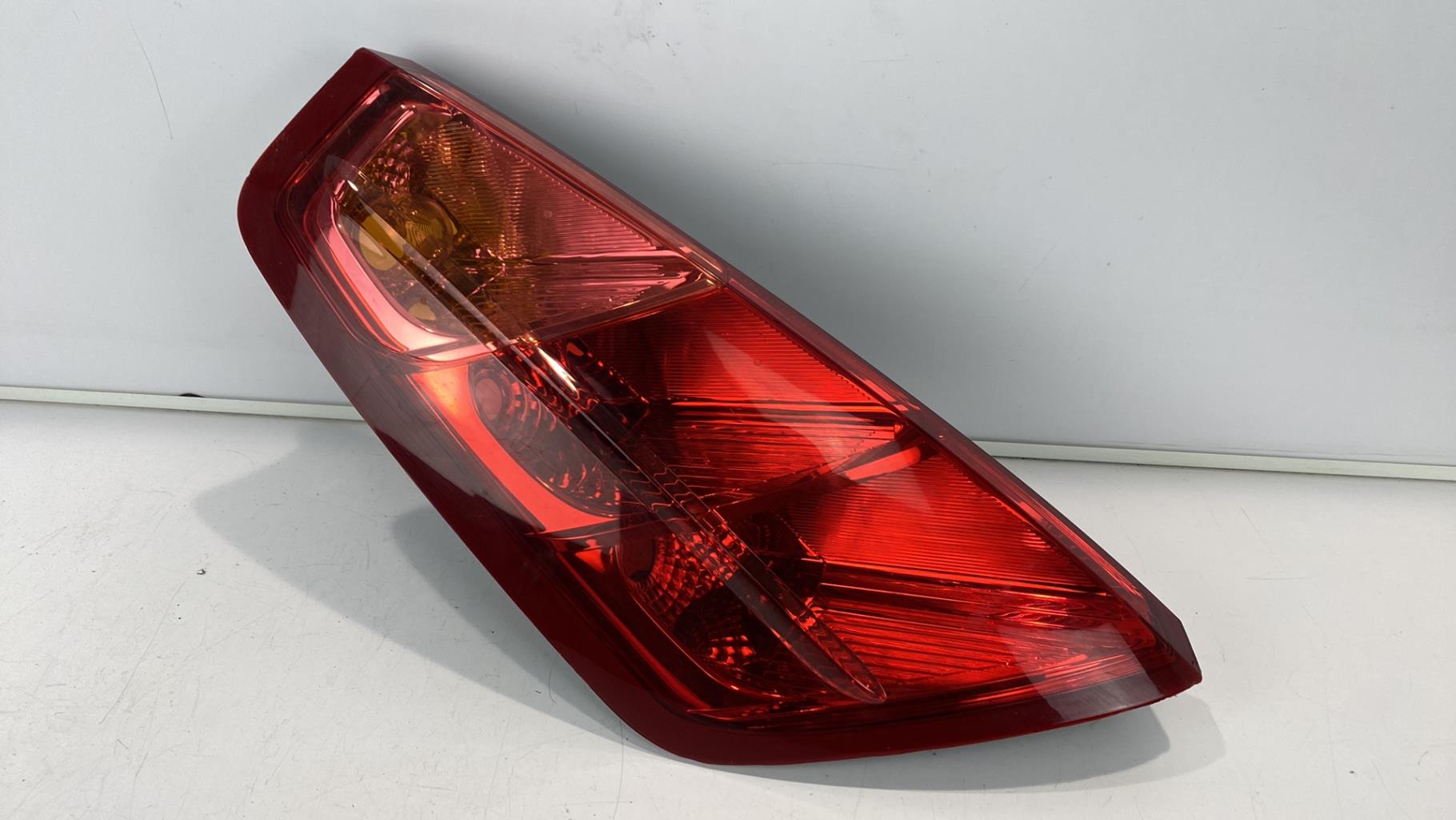 Fanale posteriore principale sinistro (luci) FIAT GRANDE PUNTO Diésel - 1
