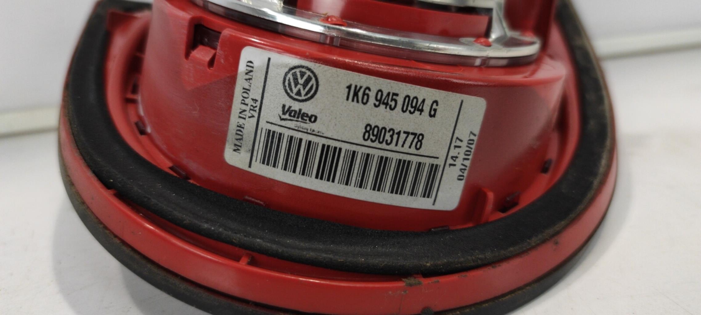 Gruppo ottico posteriore secondario destro (luci) VOLKSWAGEN GOLF 5 Gasolina - 1