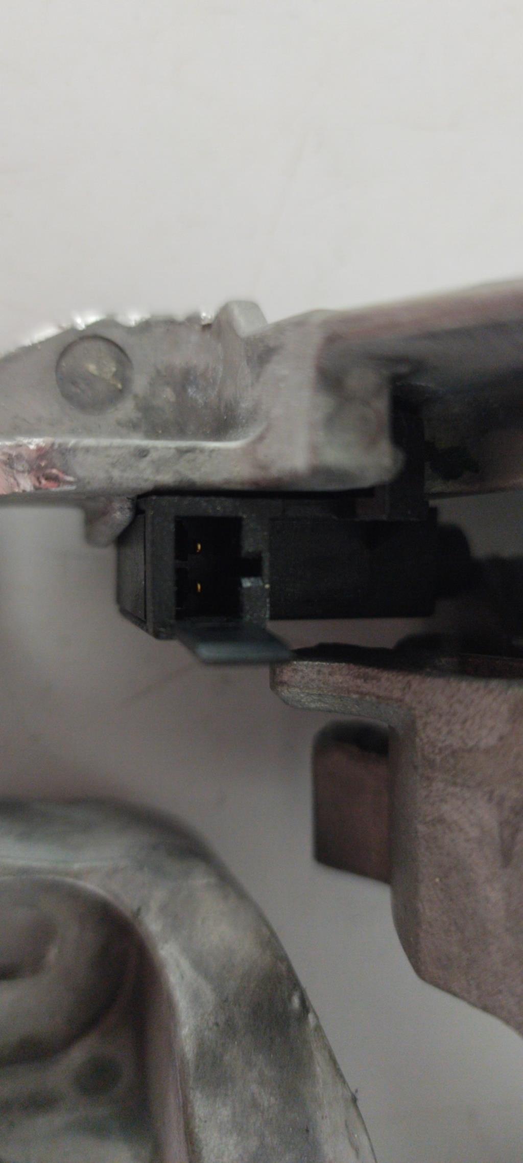 Levier frein à main FORD FOCUS 3 PHASE 1 BREAK Diesel - 1