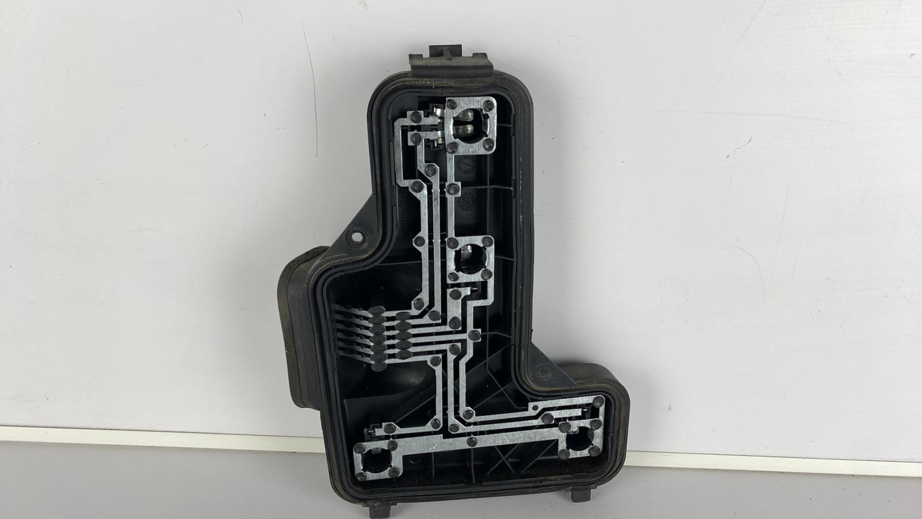 Base portalampade fanale posteriore destro VOLKSWAGEN LUPO Gasolina - 1