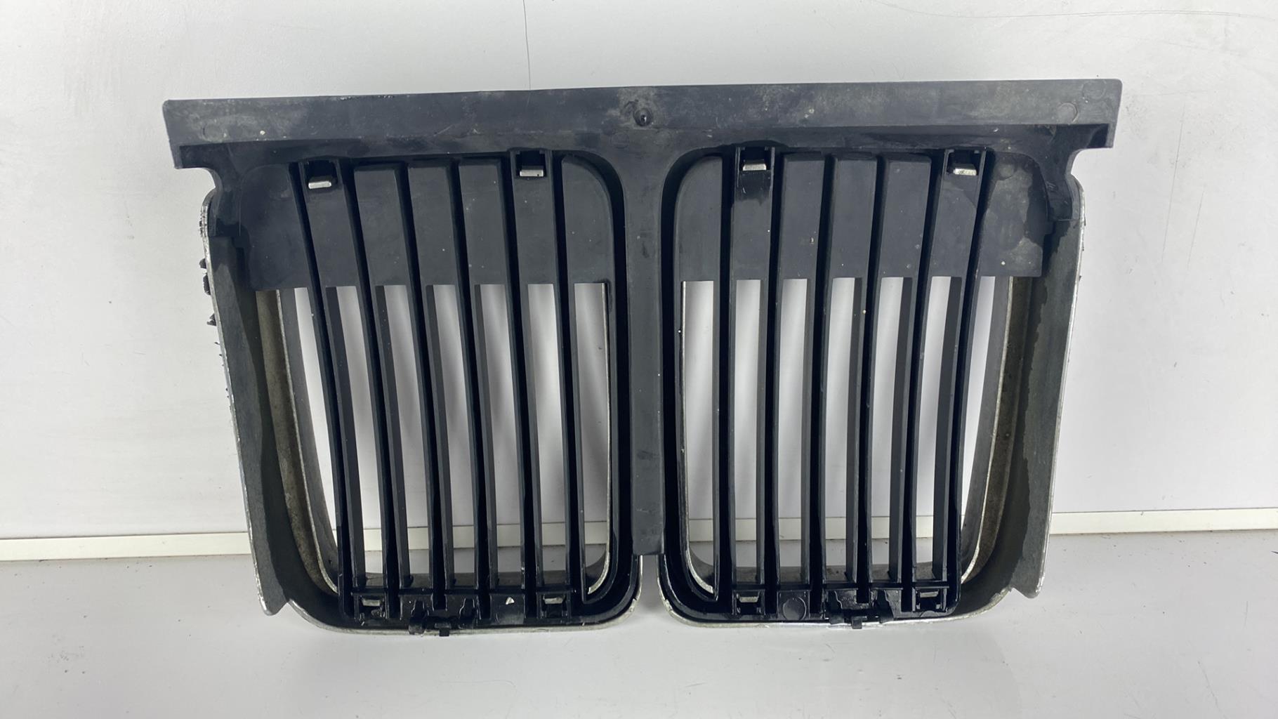 Calandre BMW SERIE 3 E30 Essence - 1