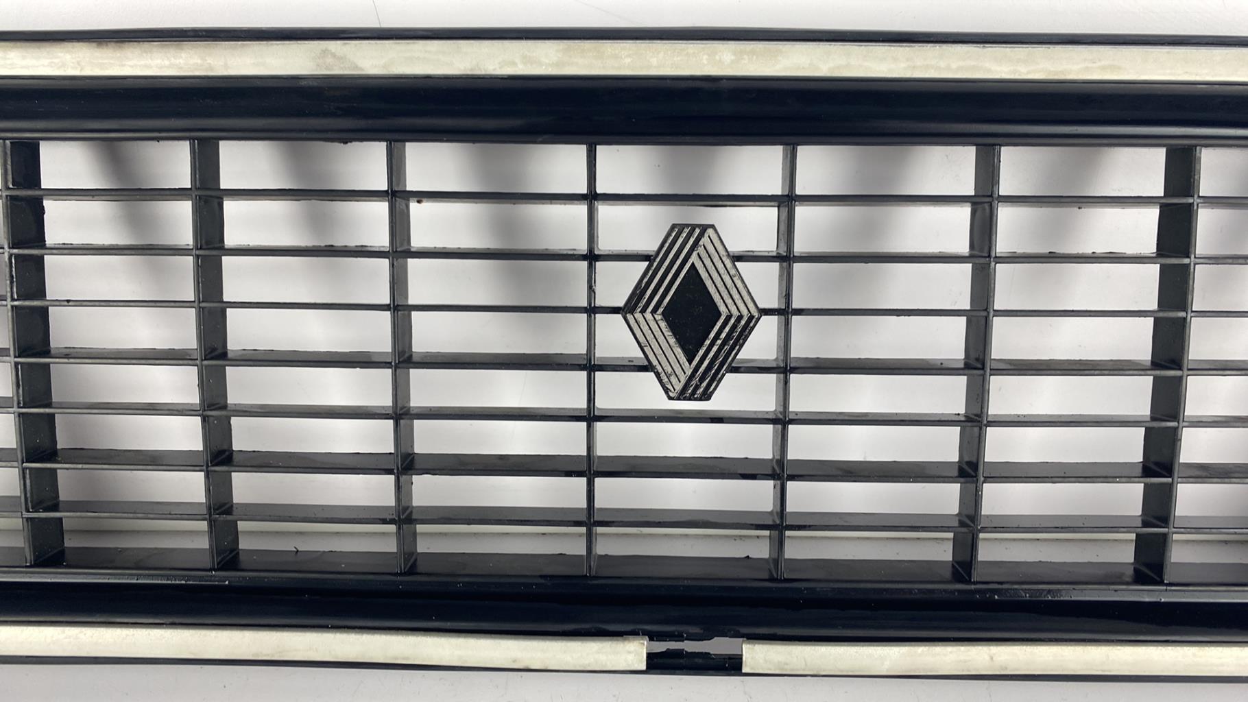 Calandre RENAULT R4 Essence - 1
