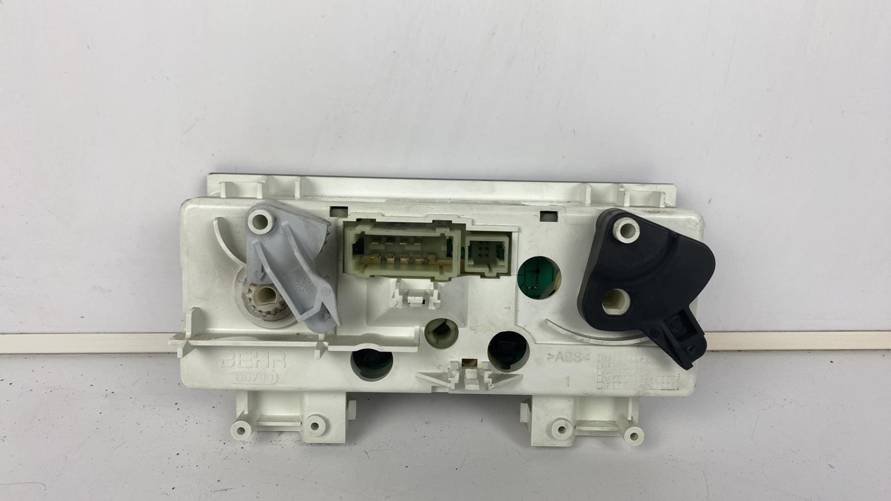 Commande chauffage CITROEN C4 1 PHASE 1 COUPE Essence - 1