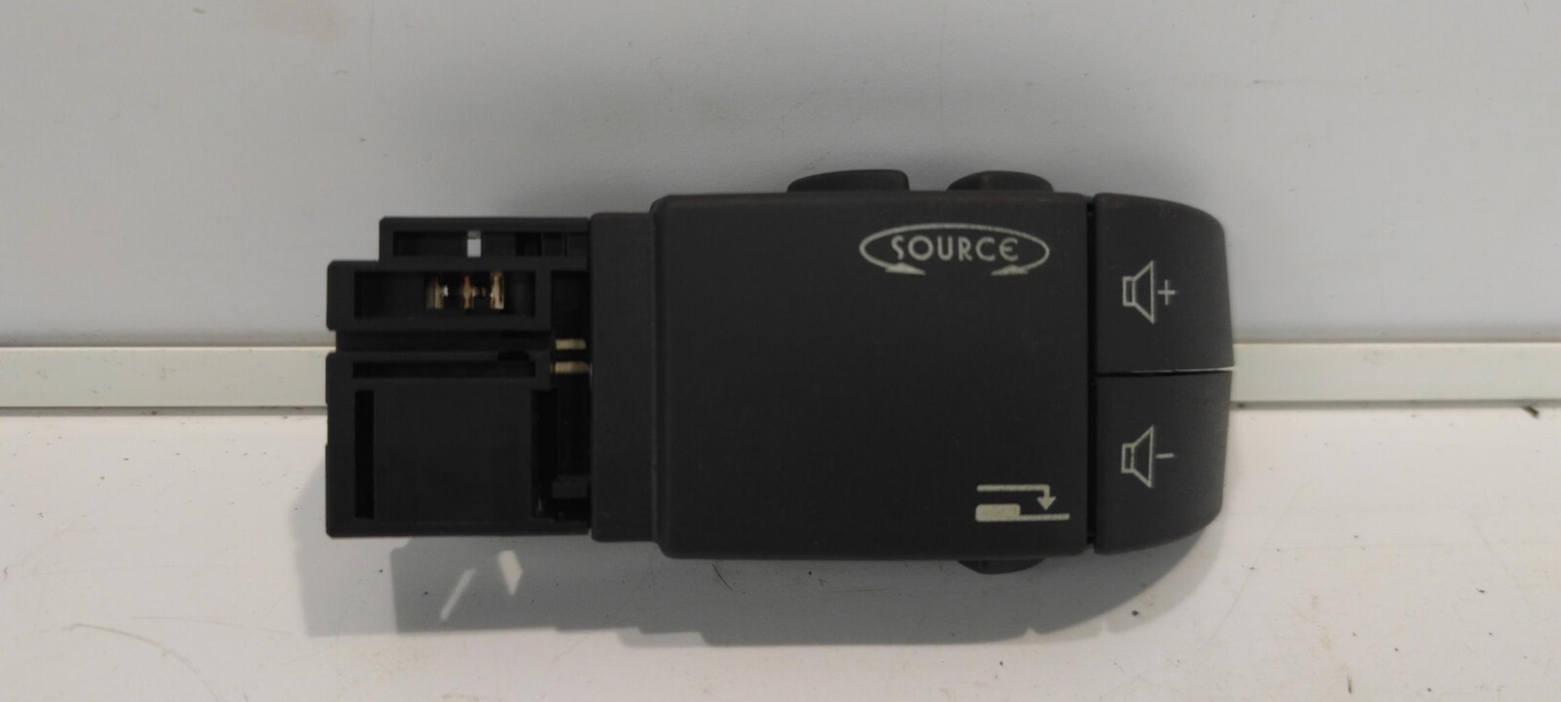 Commande autoradio RENAULT VEL SATIS PHASE 1 Diesel - 1