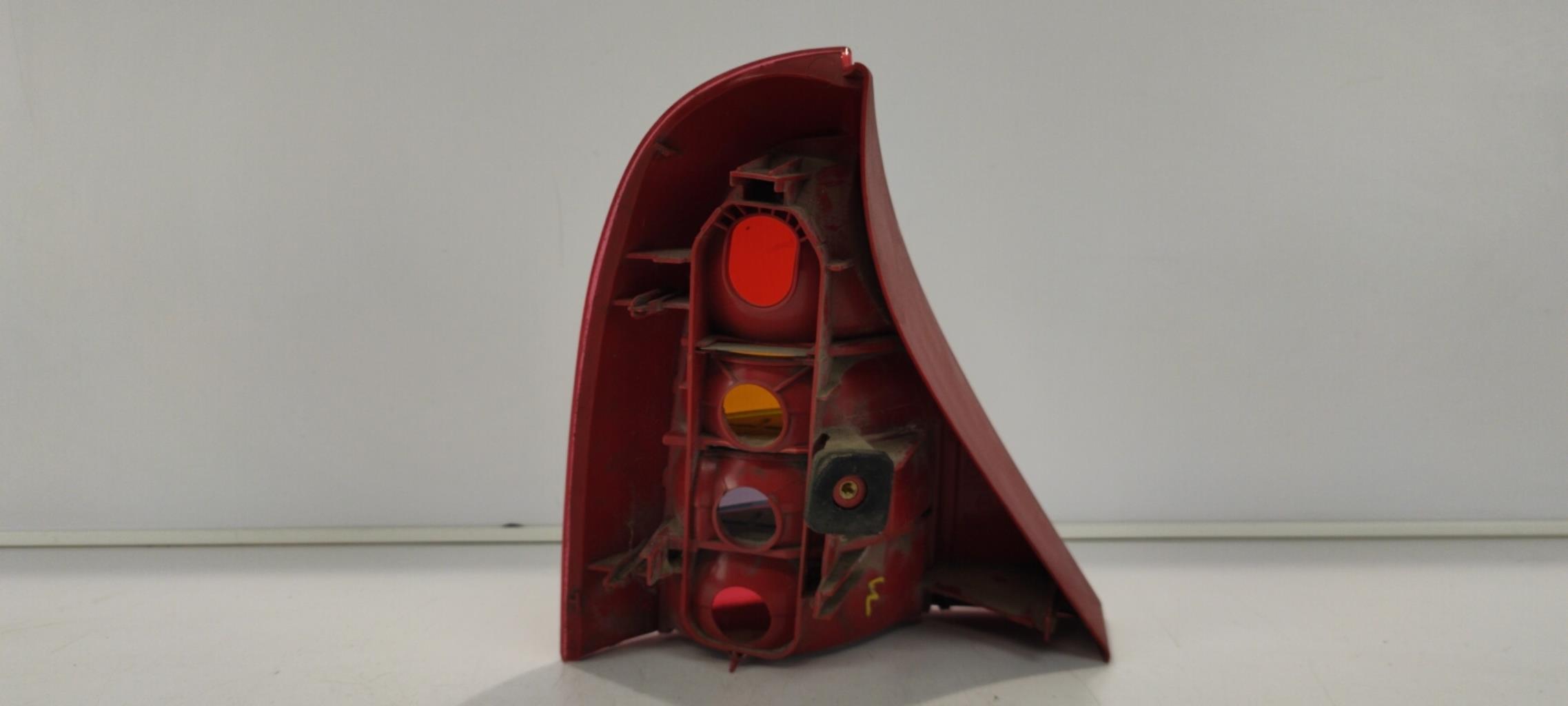 Fanale posteriore principale destro (luci) RENAULT CLIO 2 PHASE 1 Gasolina - 1