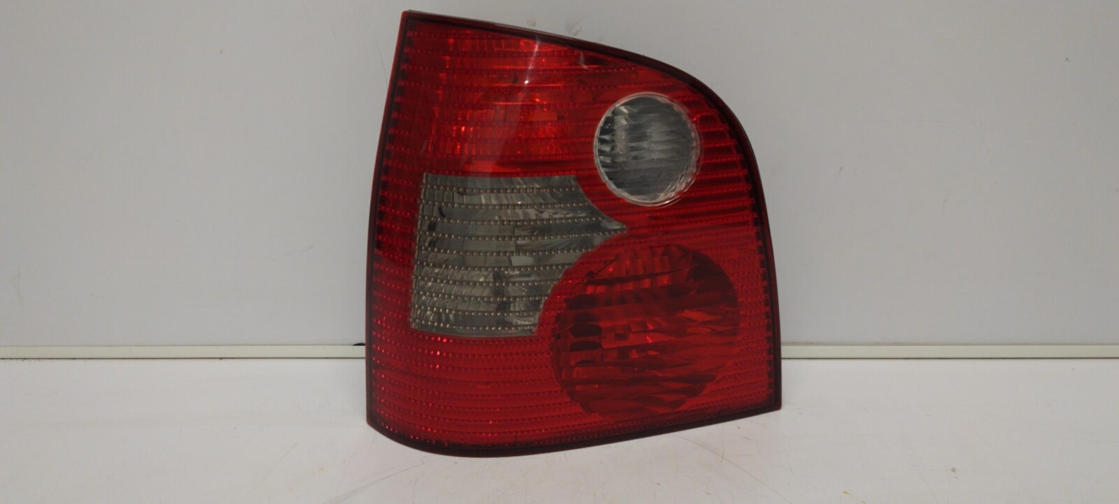 Fanale posteriore principale sinistro (luci) VOLKSWAGEN POLO 4 PHASE 1 Diésel - 1