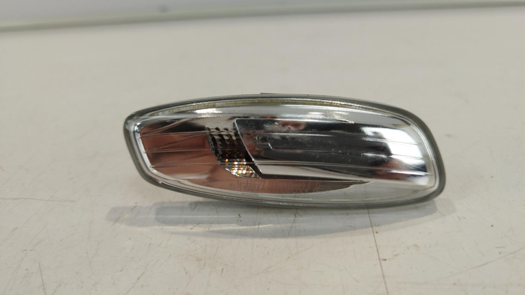 Ripetitore lampeggiante anteriore destro (Luci) PEUGEOT 308 1 PHASE 1 Diésel - 1