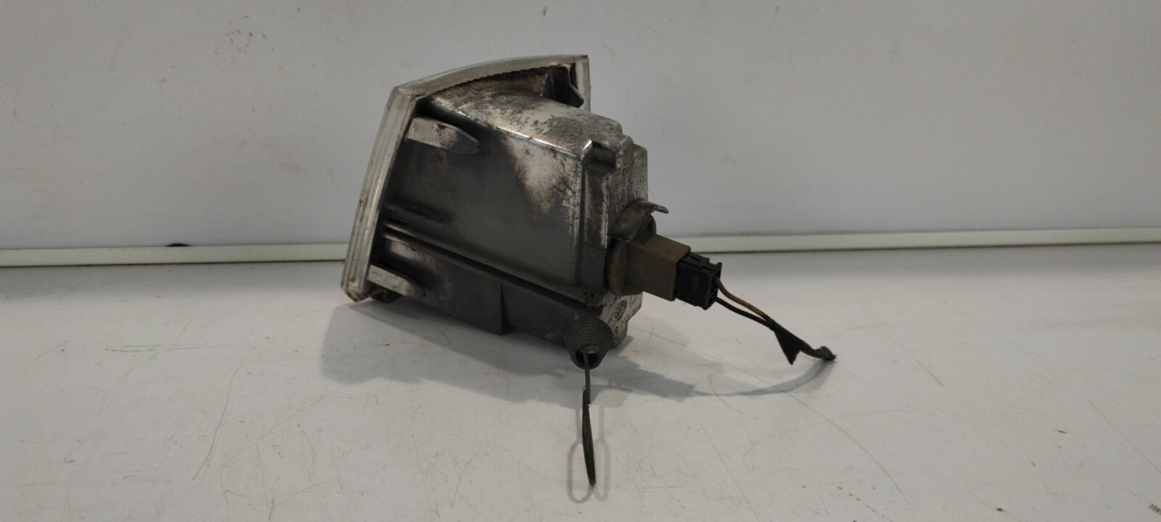 Ripetitore lampeggiante anteriore destro (Luci) RENAULT R11 Gasolina - 1