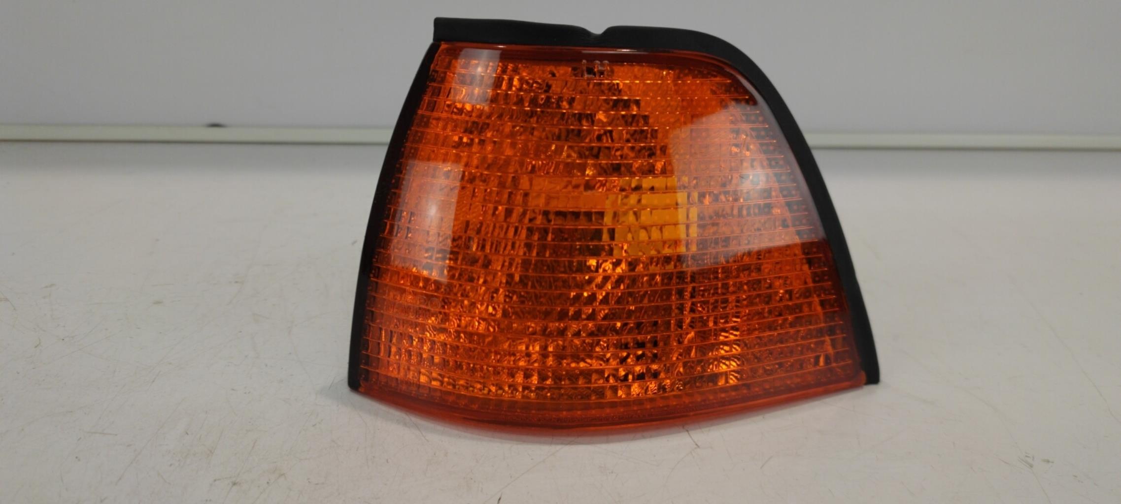 Ripetitore lampeggiante anteriore sinistro (Luci) BMW SERIE 3 E36 Diésel - 1