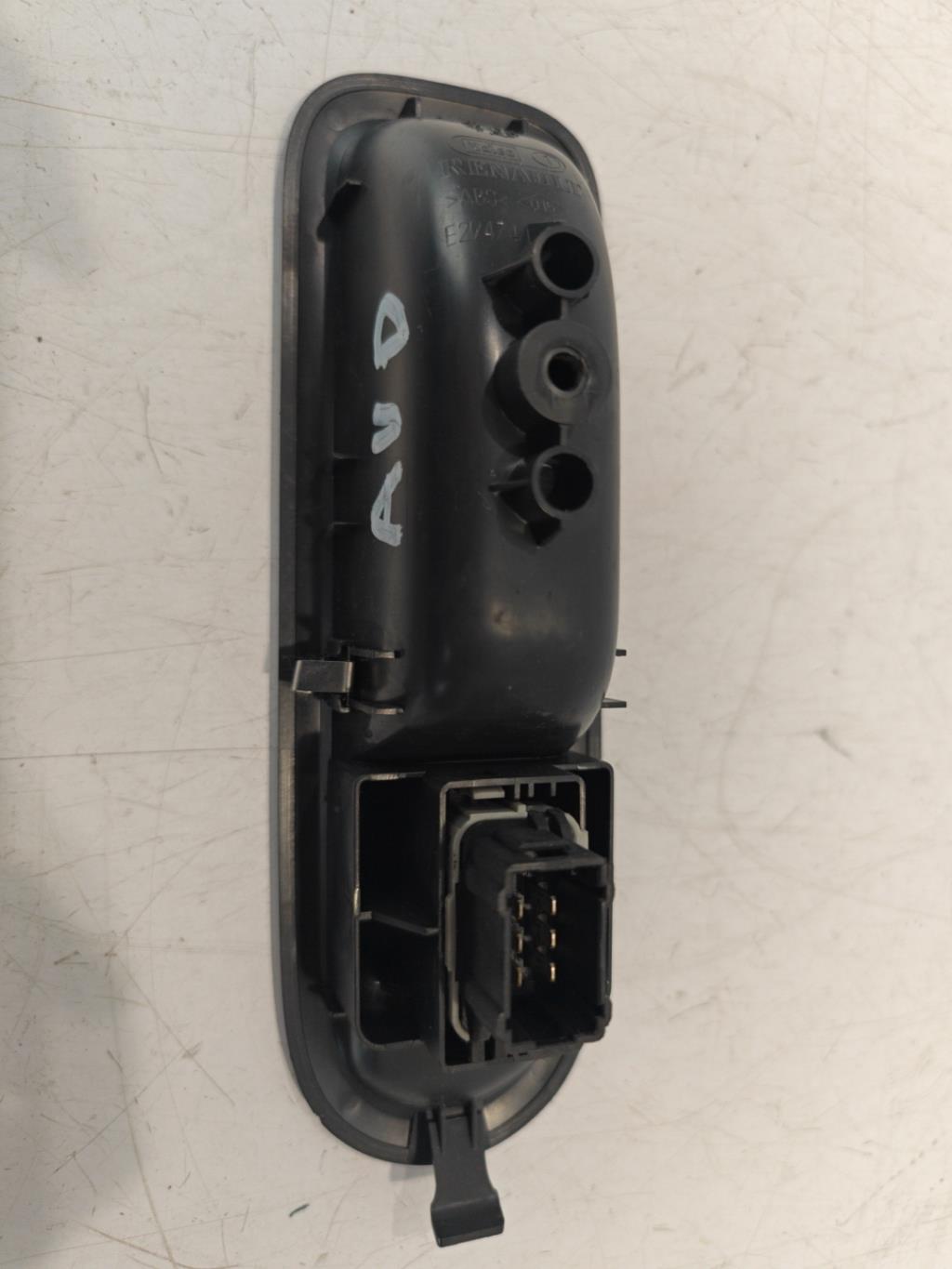 Interruttore lavacristalli anteriore destro RENAULT CLIO 3 PHASE 2 Diésel - 1
