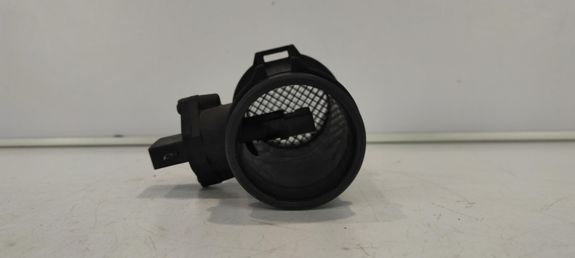 Debitmetre MERCEDES CLASSE E 210 PHASE 1 Essence - 1