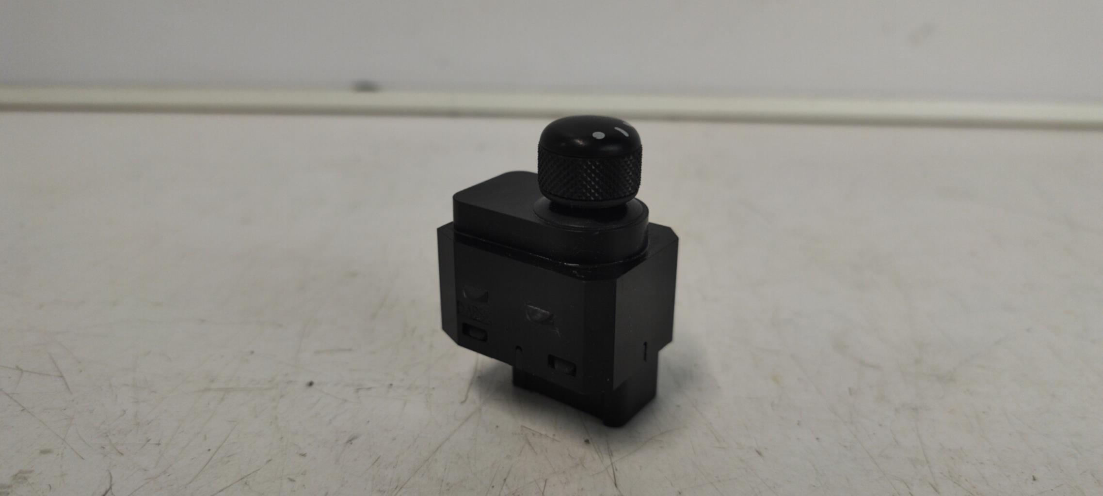 Commande retroviseurs SUZUKI SWIFT 3 Essence - 1