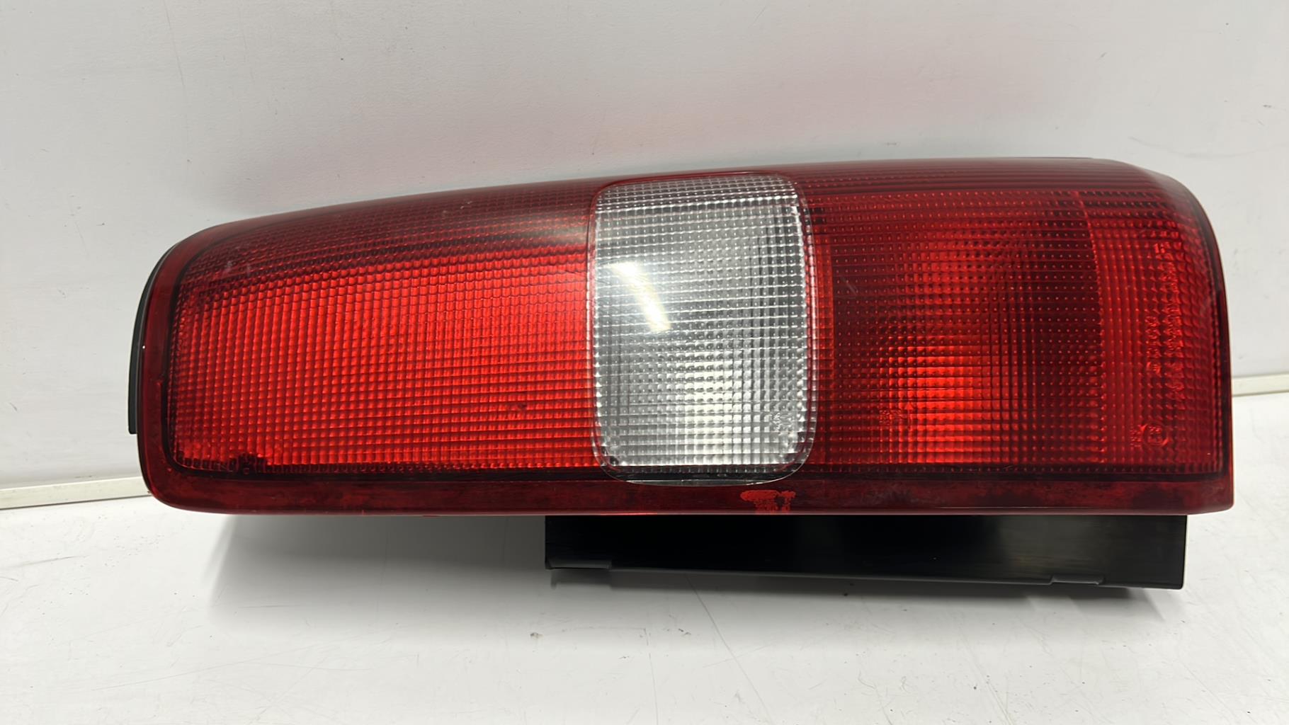 Fanale posteriore principale destro (luci) SUZUKI JIMNY 1 PHASE 2 Diésel - 1