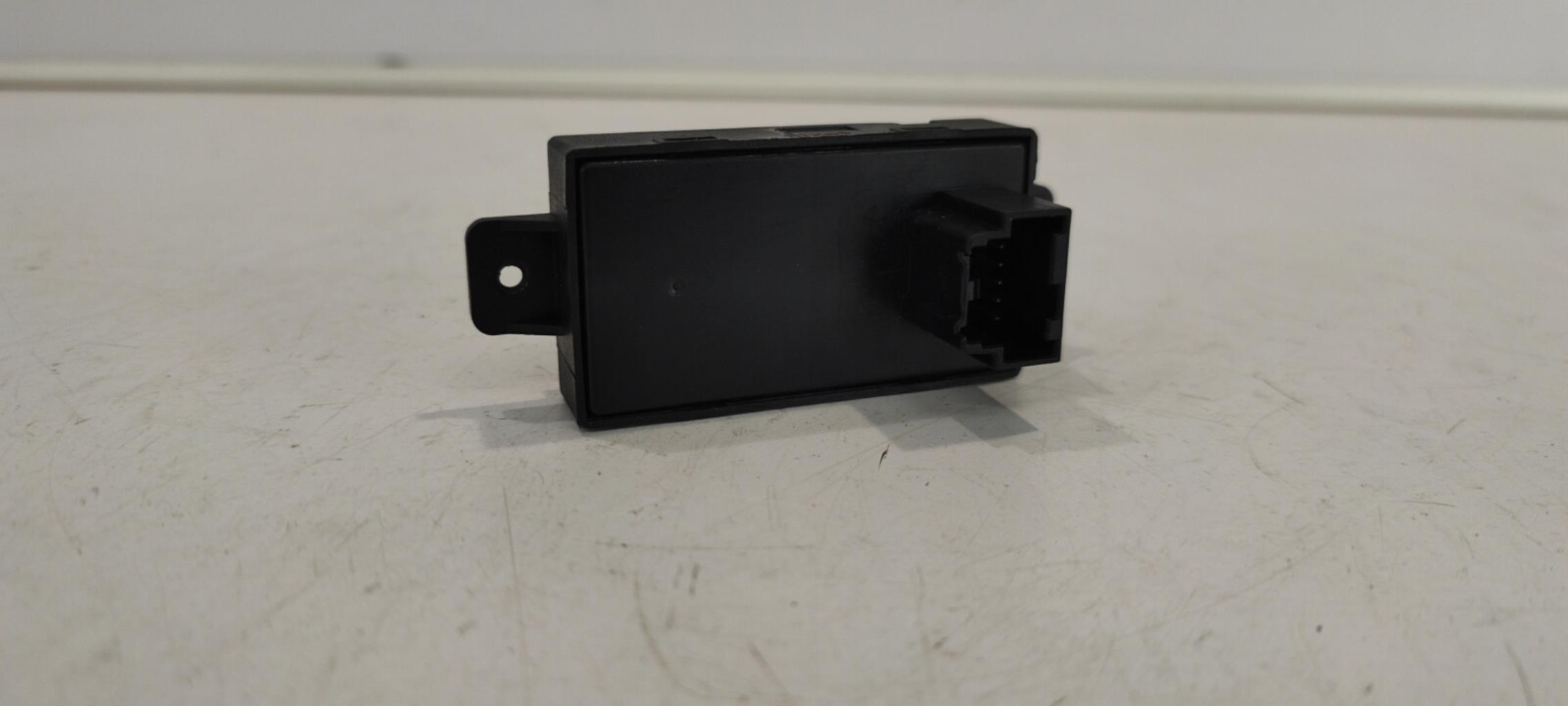 Interruttore lavacristalli posteriore sinistro OPEL ANTARA PHASE 2 Diésel - 1