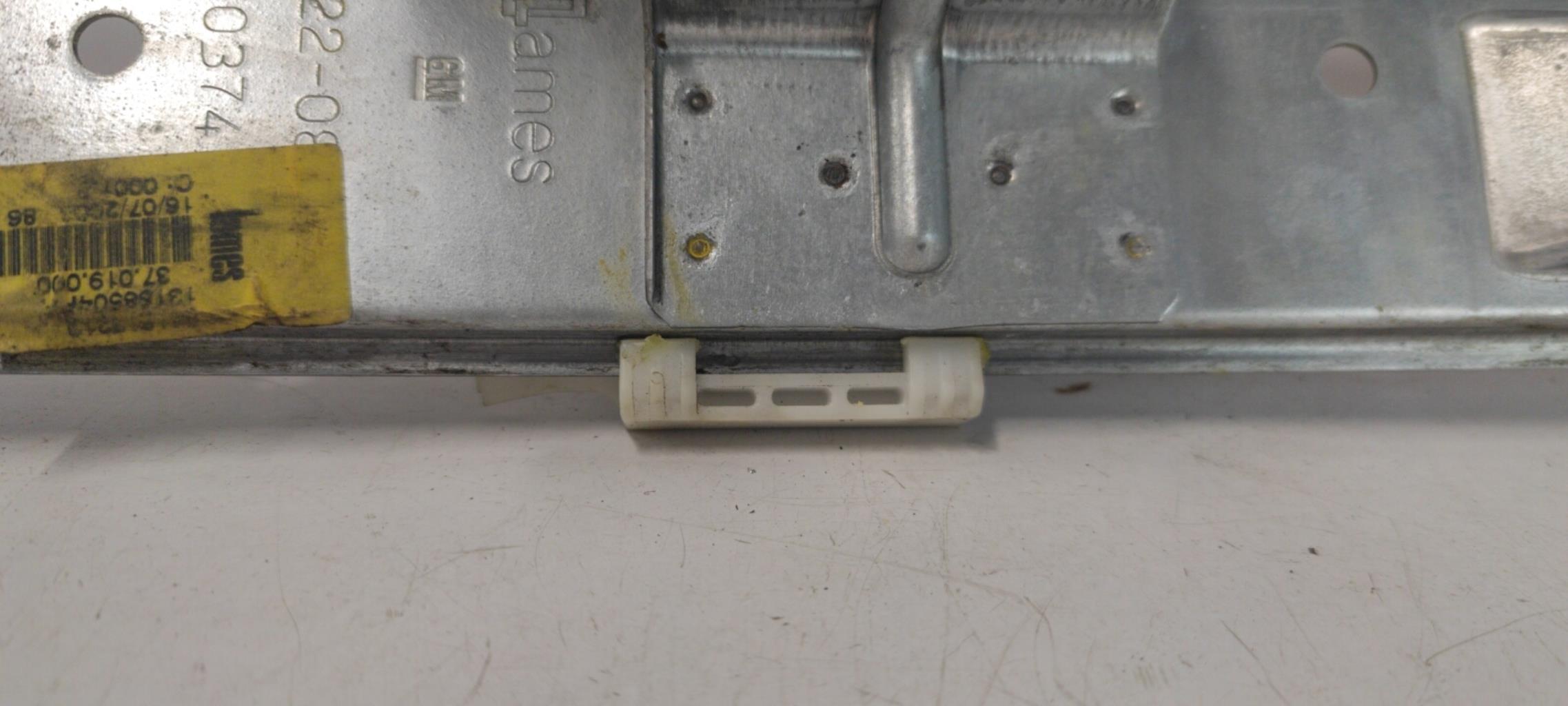 Alzacristalli manuale posteriore destro OPEL CORSA D PHASE 1 Diésel - 1