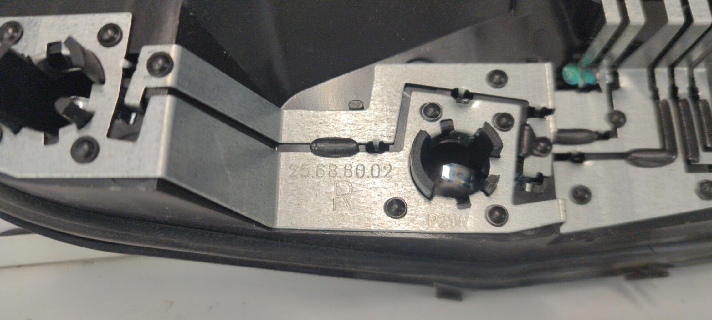 Base portalampade fanale posteriore destro CITROEN C1 1 PHASE 1 Gasolina - 1