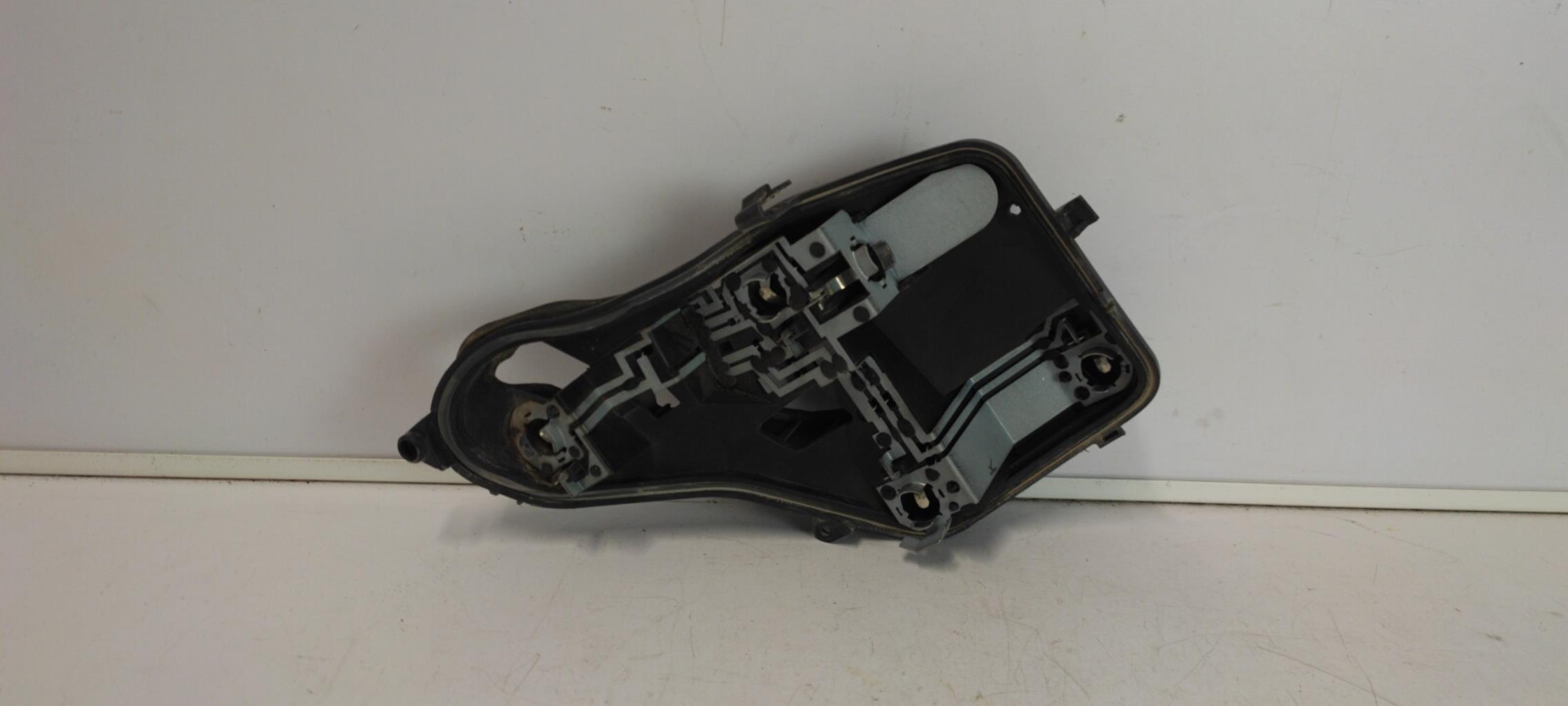 Base portalampade fanale posteriore sinistro OPEL ASTRA H GTC PHASE 1 Diésel - 1