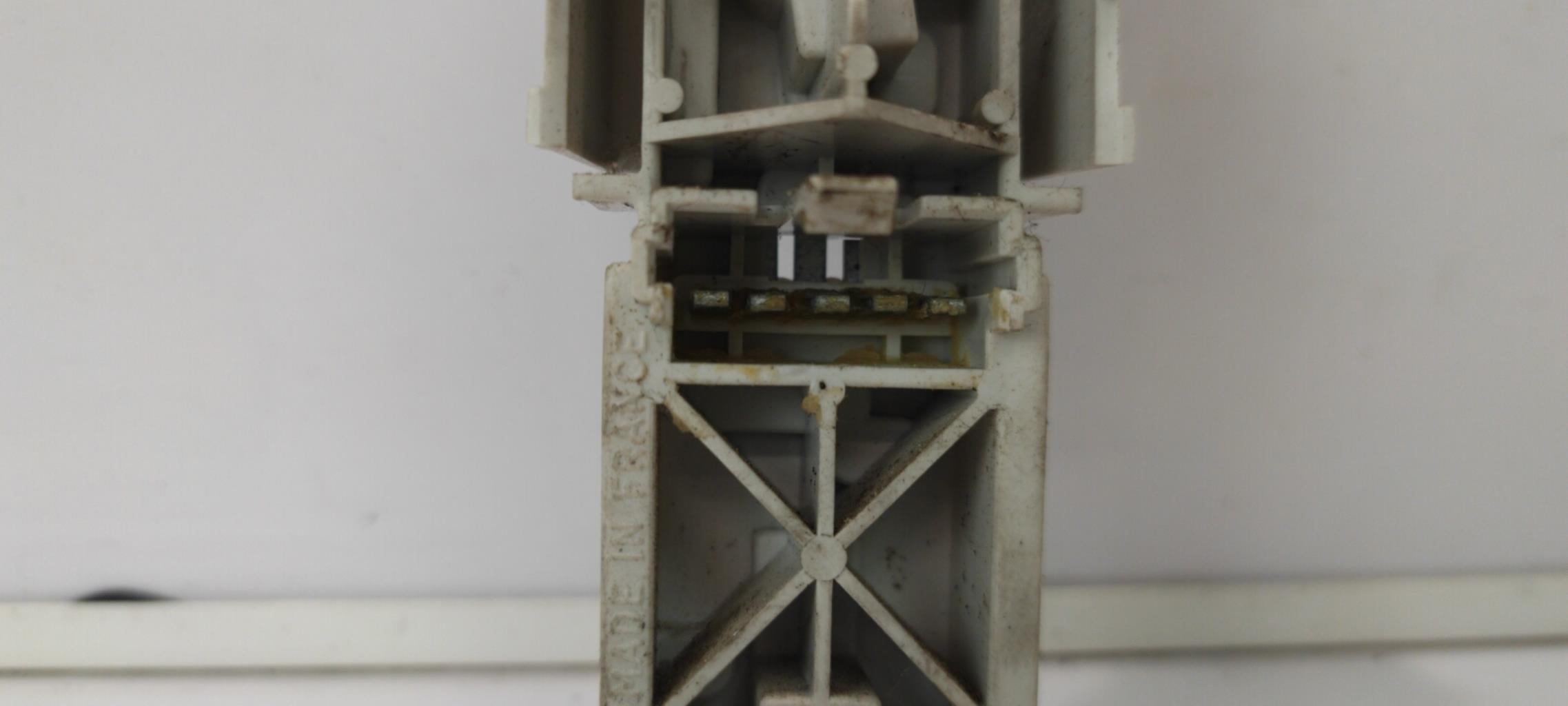 Base portalampade fanale posteriore sinistro RENAULT EXPRESS PHASE 1 Diésel - 1