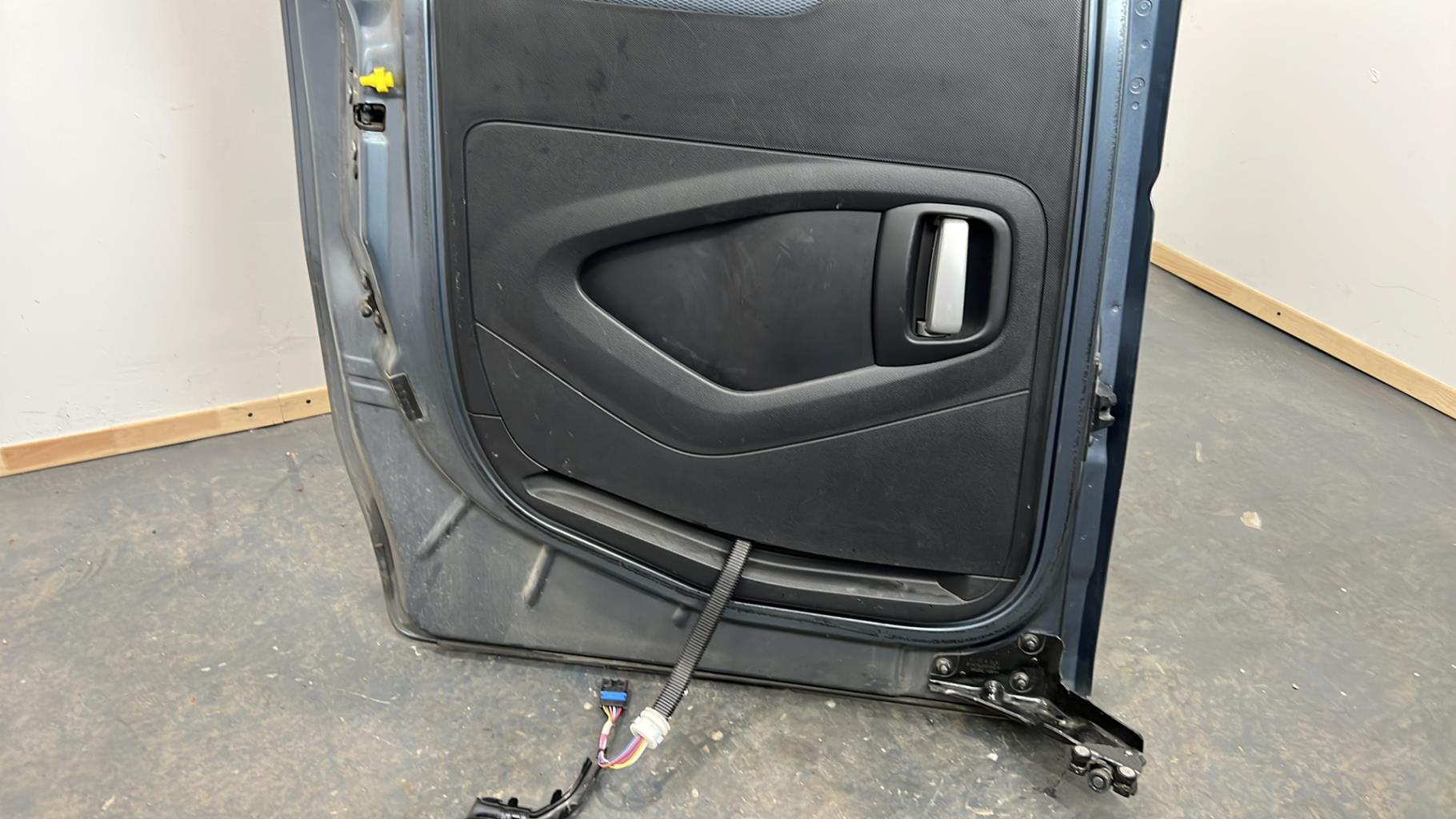 Porte laterale gauche CITROEN BERLINGO 2 PHASE 1 Diesel - 1