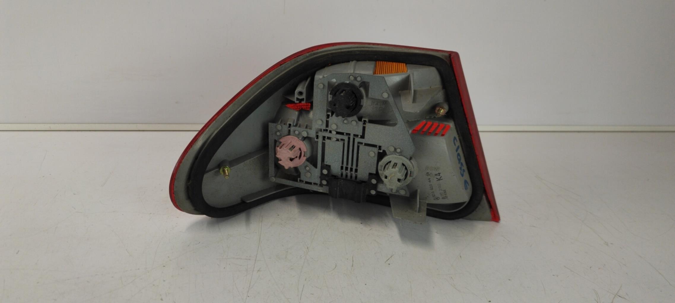 Fanale posteriore principale destro (luci) MERCEDES CLASSE E 210 PHASE 1 Gasolina - 1