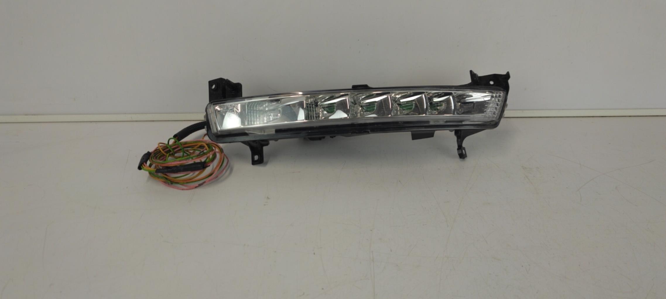 Luce di marcia diurna anteriore destra CITROEN C4 GRAND PICASSO 1 Diésel - 1