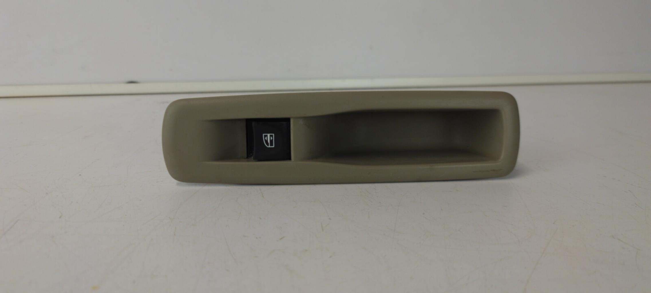 Interruttore lavacristalli posteriore destro RENAULT GRAND SCENIC 3 PHASE 1 Gasolina - 1