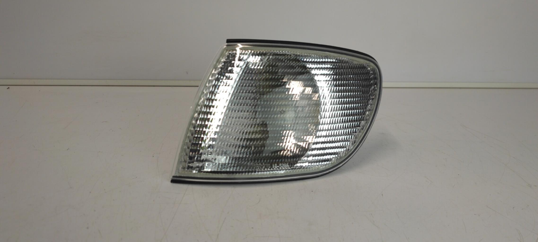 Gruppo ottico anteriore secondario sinistro (luci)(freccia) AUDI A6 1  - 1
