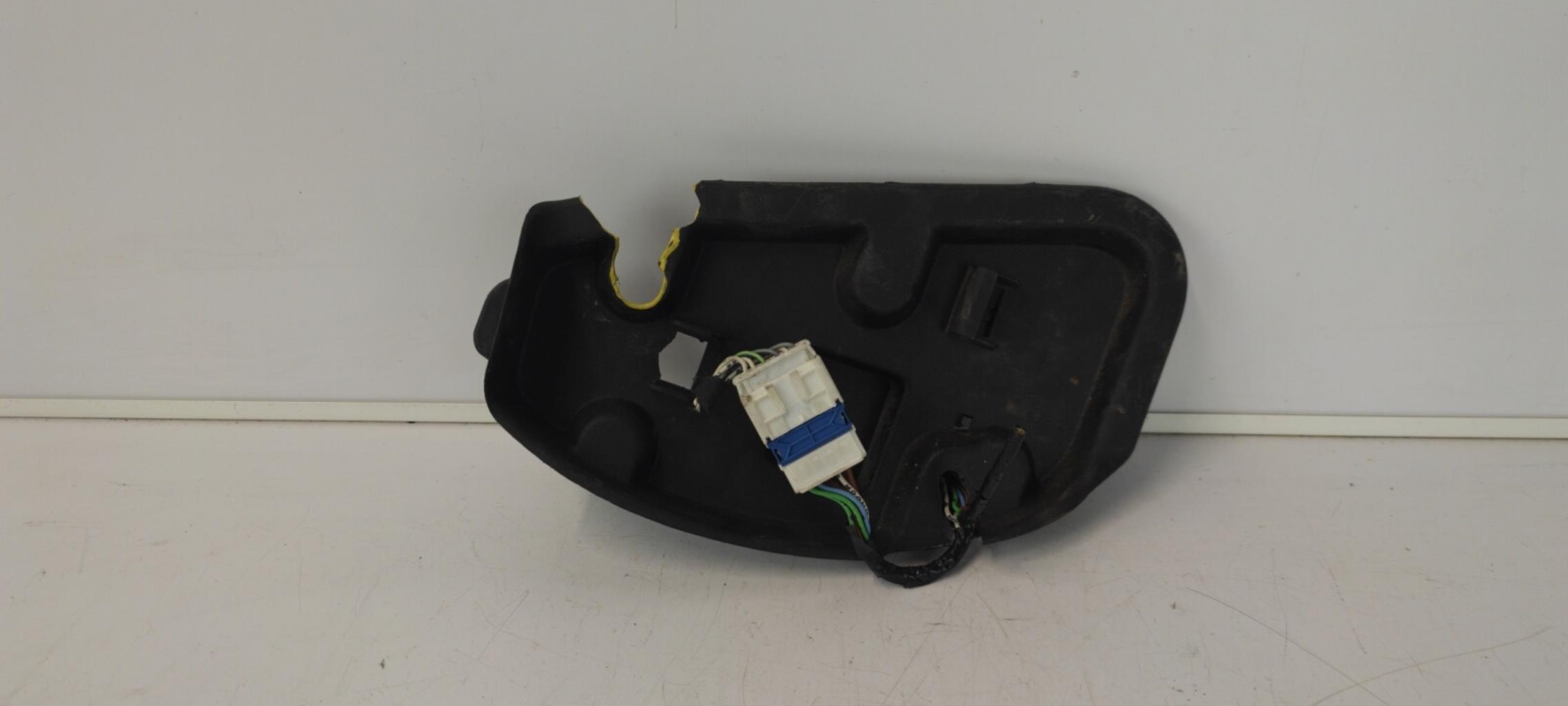 Base portalampade fanale posteriore destro CITROEN C5 1 PHASE 1 Gasolina - 1
