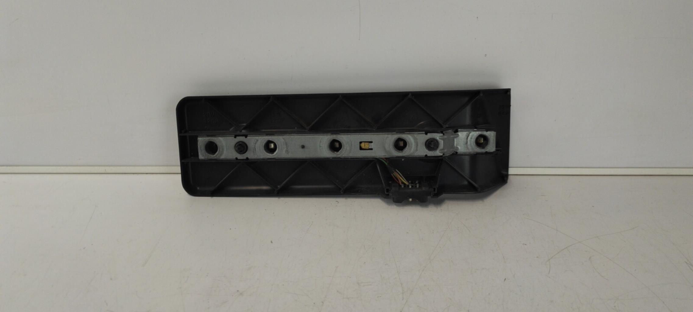 Base portalampade fanale posteriore destro MERCEDES 190 W201 PHASE 1 Diésel - 1