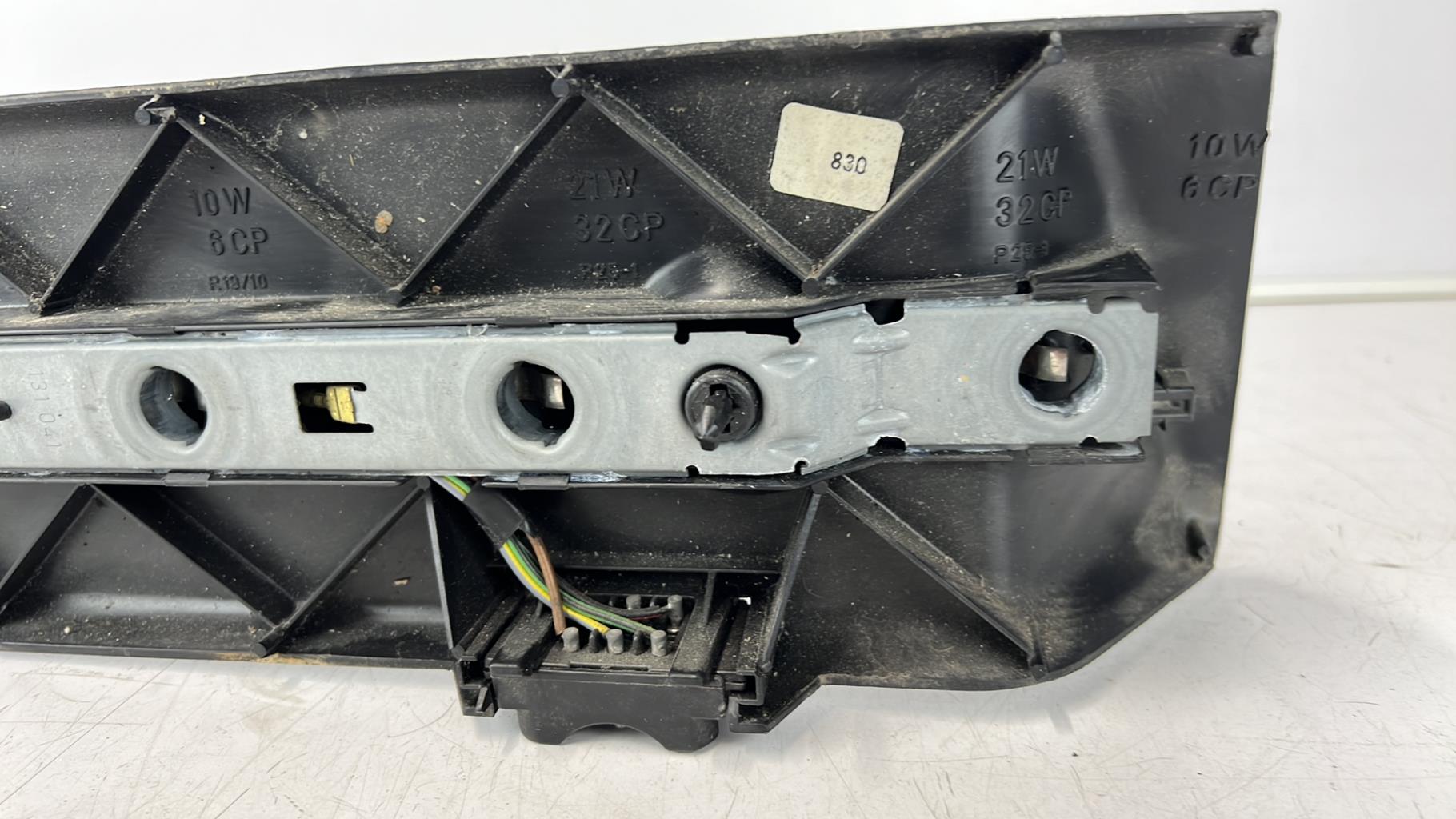 Base portalampade fanale posteriore destro MERCEDES 190 W201 PHASE 1 Diésel - 1