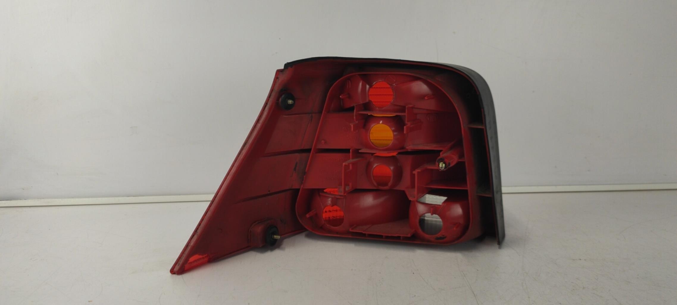 Fanale posteriore principale destro (luci) VOLKSWAGEN GOLF 4 Diésel - 1