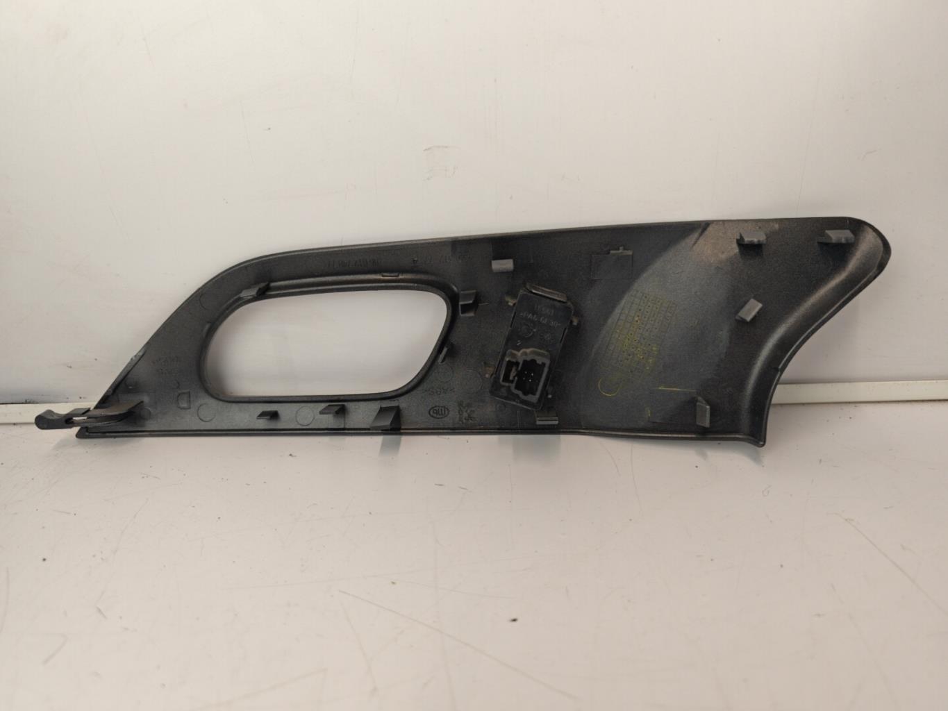 Interruttore lavacristalli posteriore destro PEUGEOT 407 PHASE 1 BREAK Diésel - 1