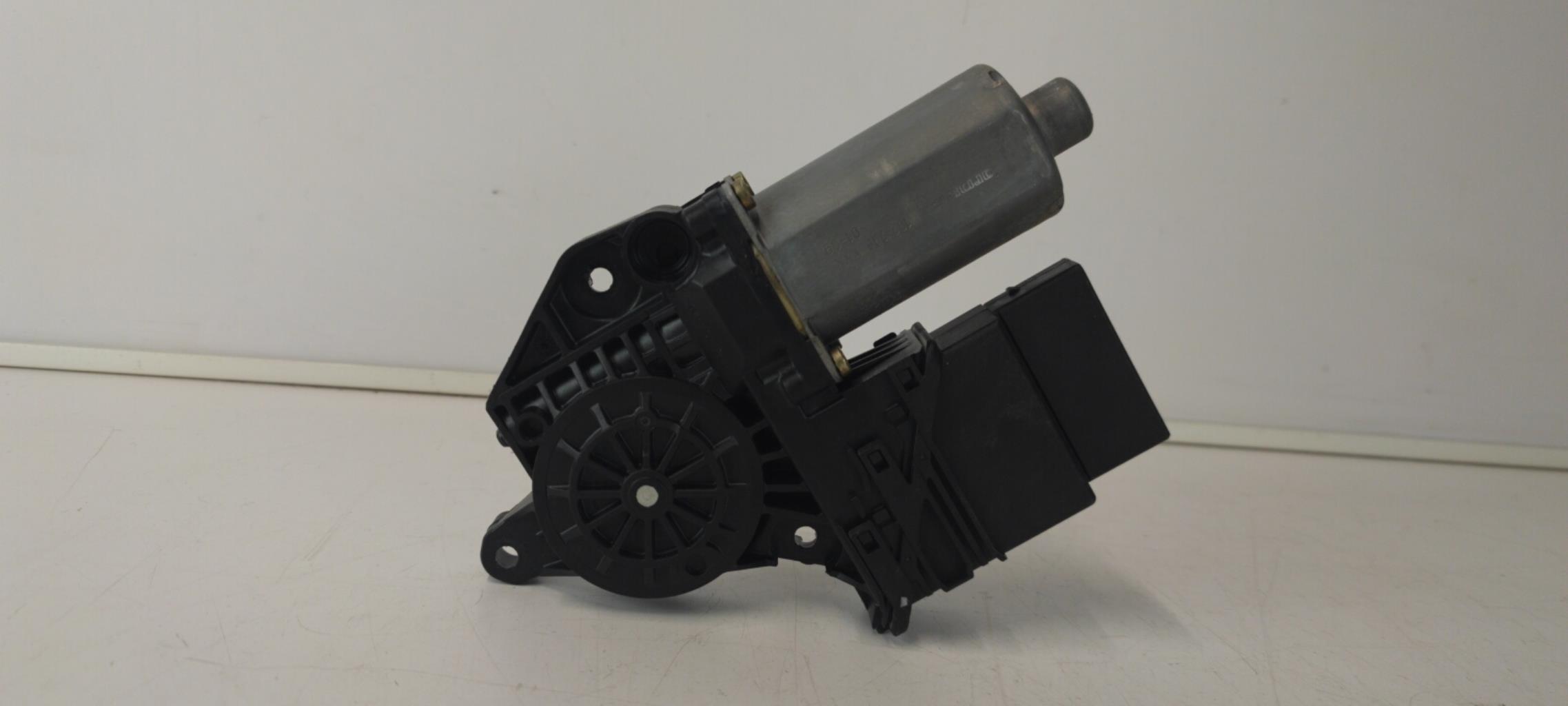 Motore alzacristalli posteriore destro VOLKSWAGEN GOLF 4 Diésel - 1
