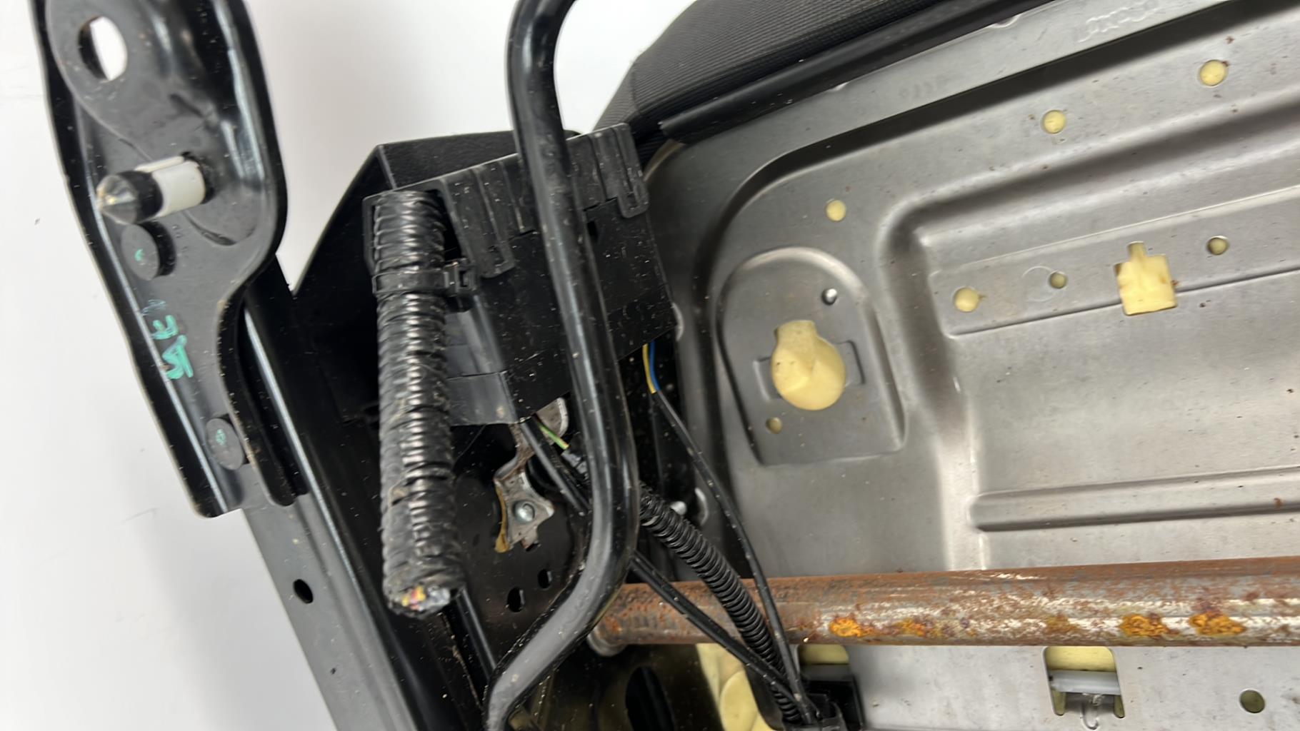Siege avant droit FORD FOCUS 3 PHASE 1 BREAK Diesel - 1