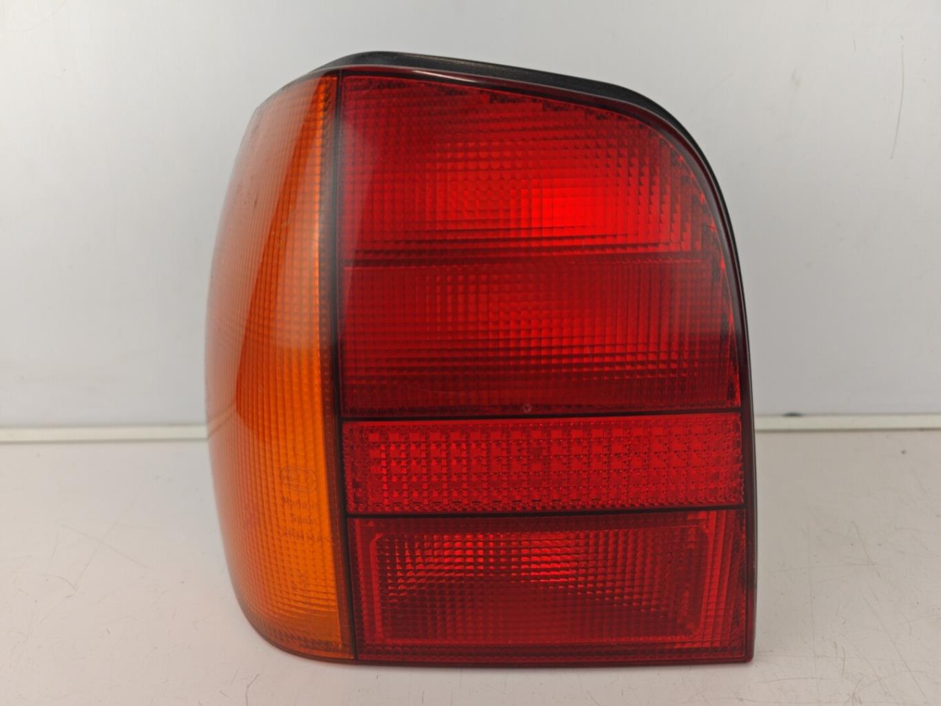 Fanale posteriore principale sinistro (luci) VOLKSWAGEN POLO 3 PHASE 1  - 1