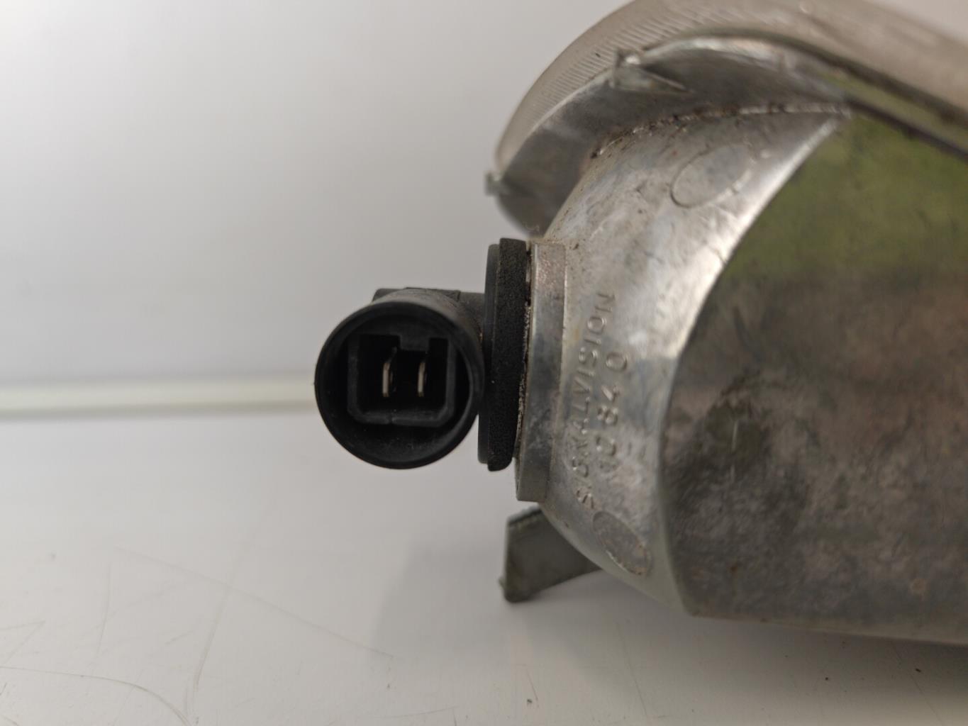 Gruppo ottico anteriore secondario destro (luci)(freccia) PEUGEOT 405  - 1
