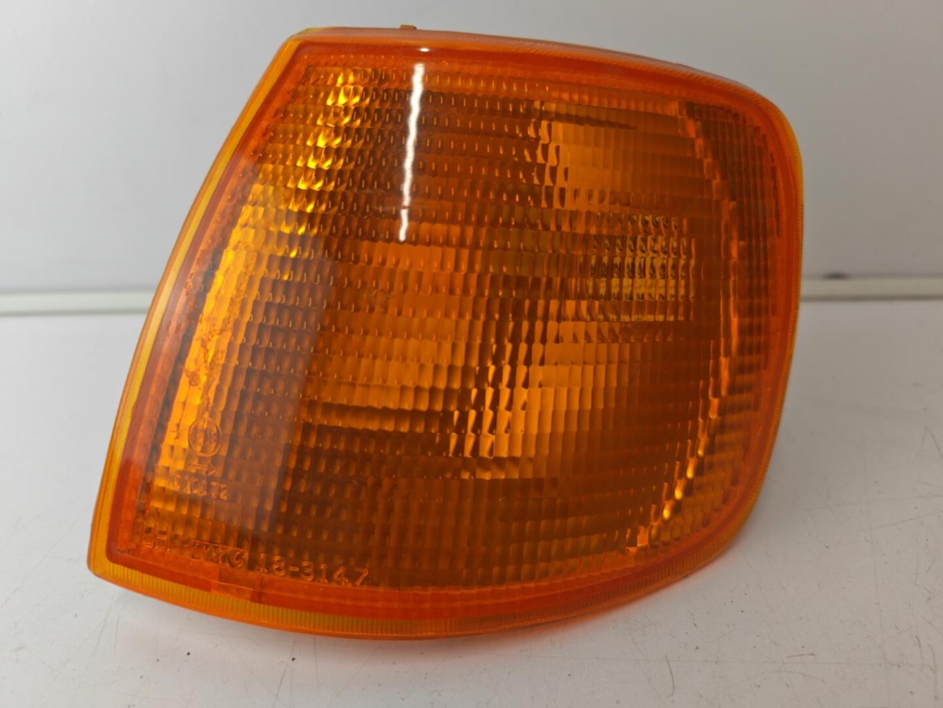 Gruppo ottico anteriore secondario sinistro (luci)(freccia) FORD SIERRA  - 1