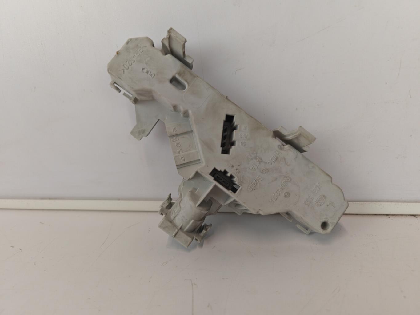 Base portalampade fanale posteriore sinistro VOLKSWAGEN POLO 3 PHASE 1  - 1