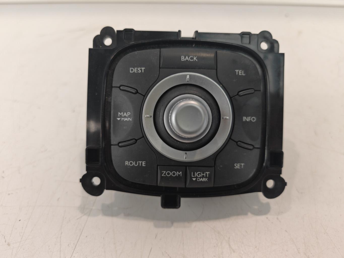 Commande GPS RENAULT LAGUNA 3 PHASE 1 Diesel - 1