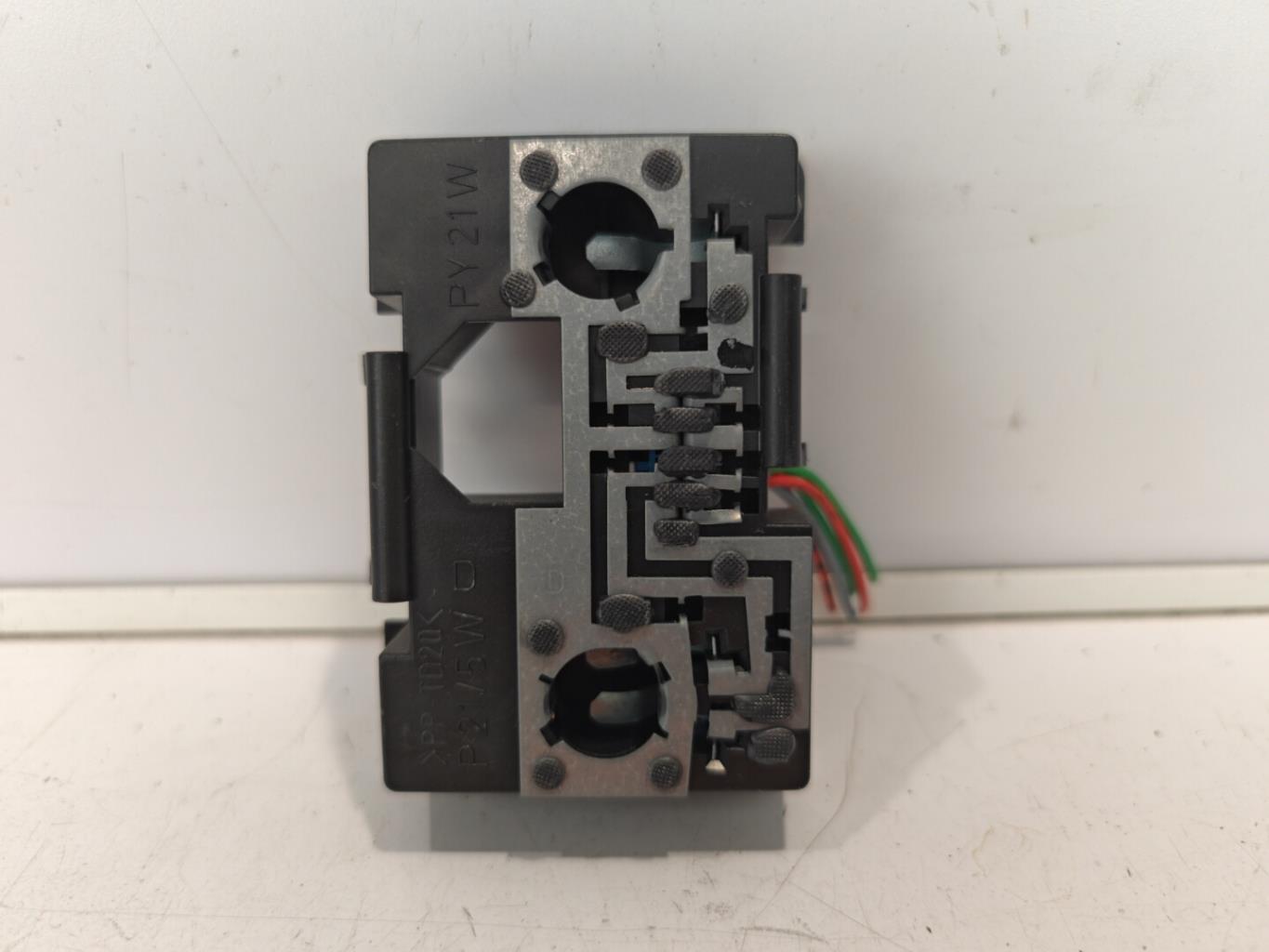 Base portalampade fanale posteriore destro CITROEN XANTIA PHASE 2  - 1